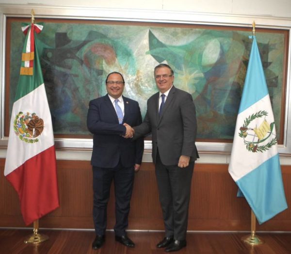 Mario-Bucaro-Ebrard-Guatemala