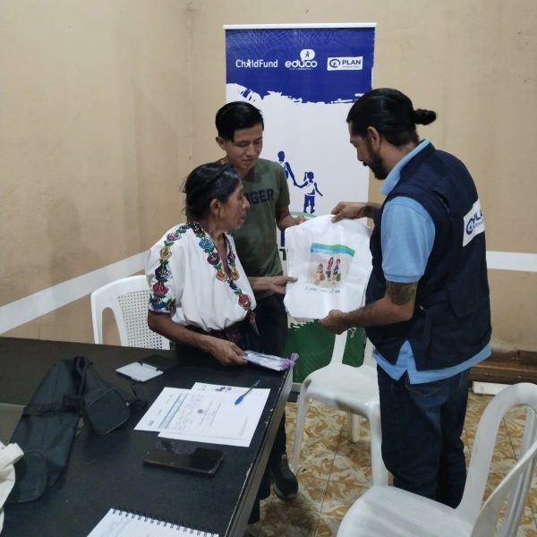 Asistencia a guatemaltecos afectados de Ciudad Juarez