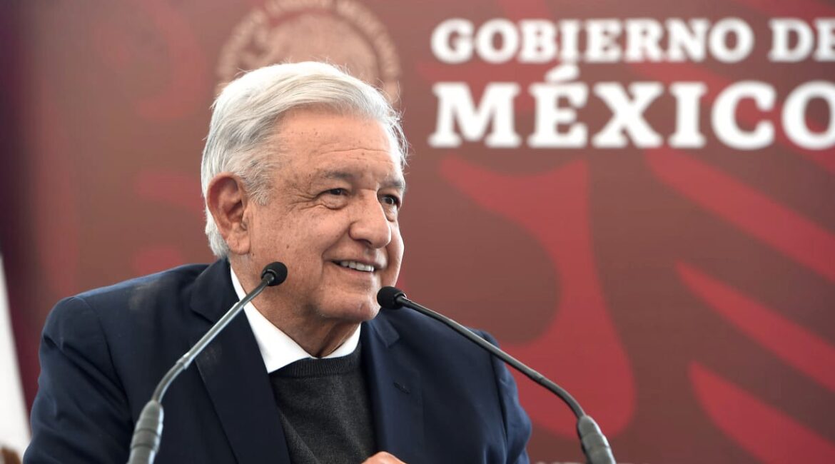 AMLO y migrantes