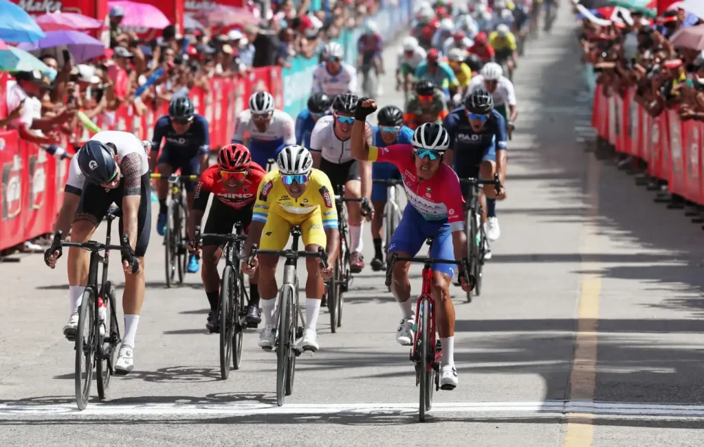 Este 1 de noviembre El Periférico se encontrara cerrado debido a la Vuelta Ciclística.
