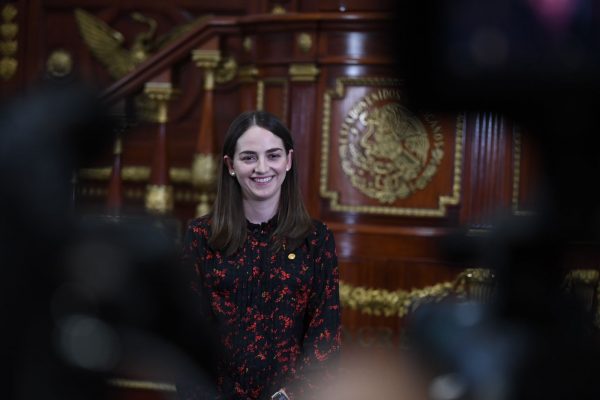 tania larios semana santa