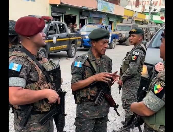 Militares en la frontera de México y Guatemala
