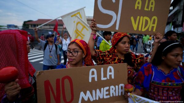 Manifestaciones en Panamá contra minera canadiense FQM