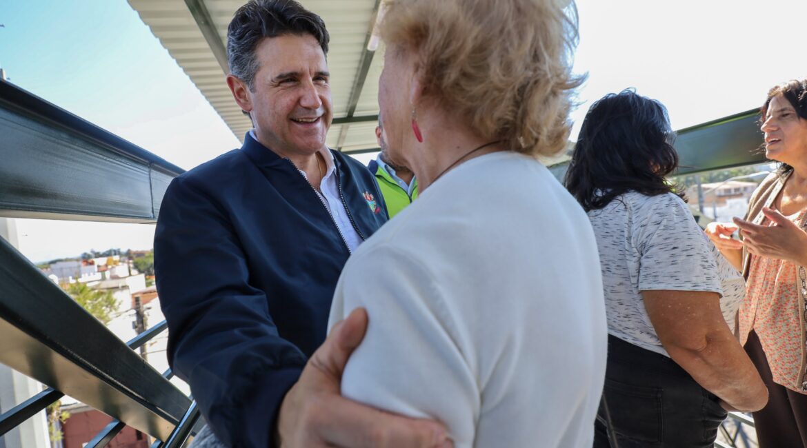 Ricardo Quiñónez inaugura Nueva Pasarela en el Periférico