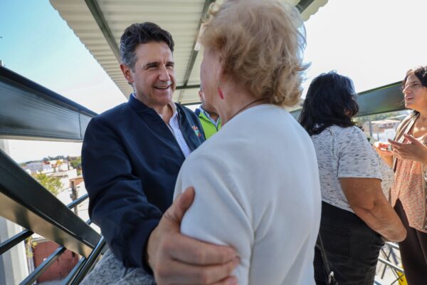 Ricardo Quiñónez inaugura Nueva Pasarela en el Periférico