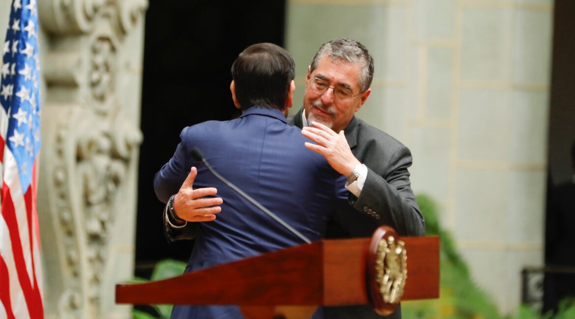 Guatemala y EE. UU. refuerzan acuerdos de cooperación en infraestructura y migración