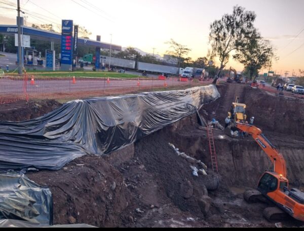 Autopista Puerto Quetzal: Habilitan carriles tras hundimiento