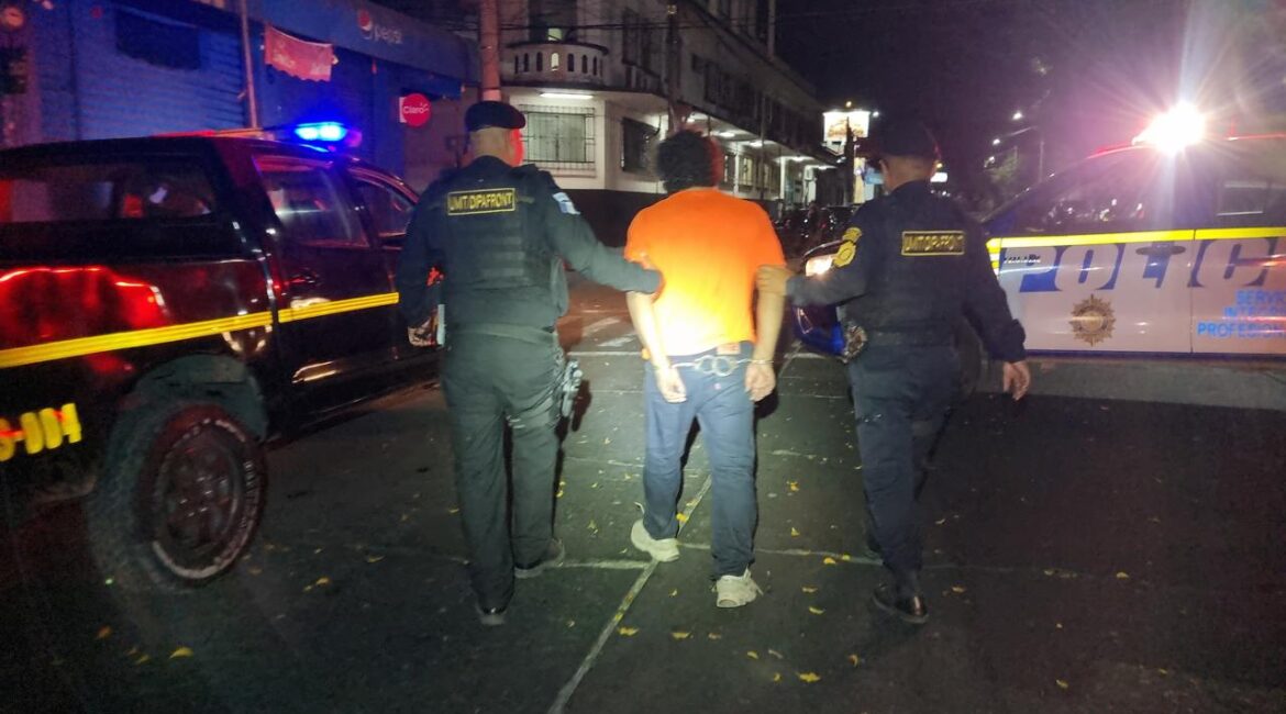 Capturan a traficantes de personas en Guatemala con 54 migrantes indocumentados