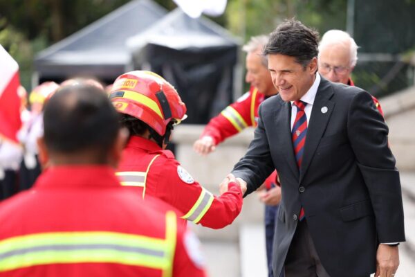 ricardo quiñonez bomberos.