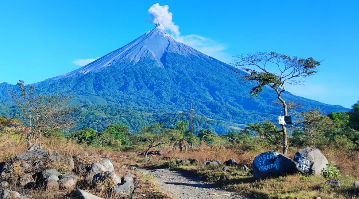 volcán de fuego apagado