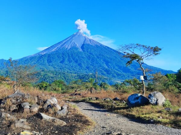 volcán de fuego apagado
