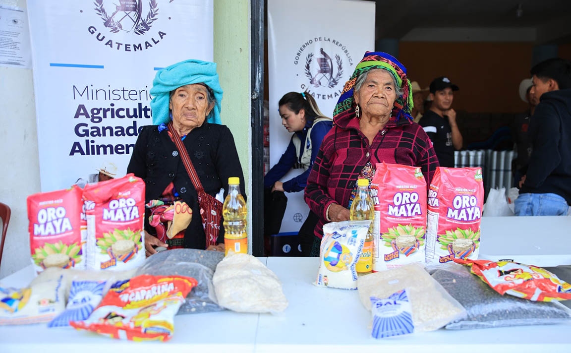 Guatemala da asistencia alimentaria a más de un millón de familias