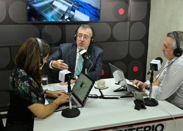 Bernardo Arévalo coordina trabajos de seguridad en Guatemala