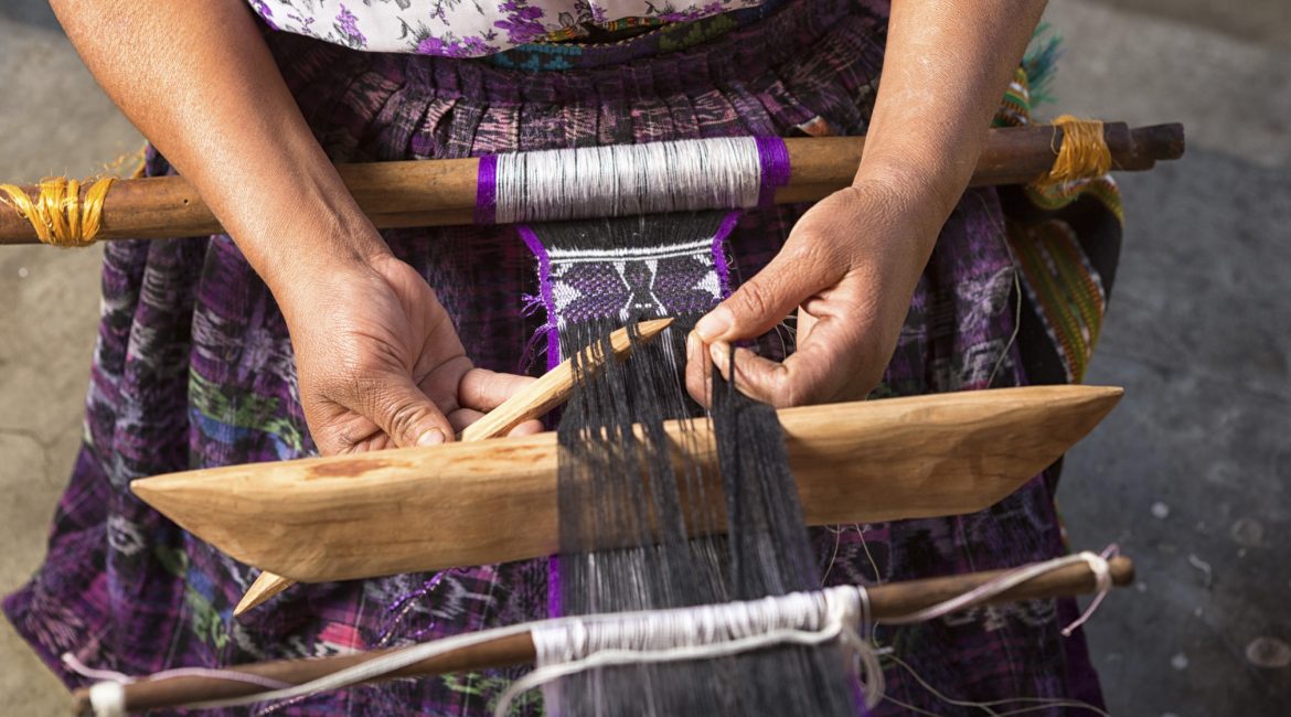Las tejedoras mayas reclaman que sus textiles sean reconocidos como patrimonio cultural