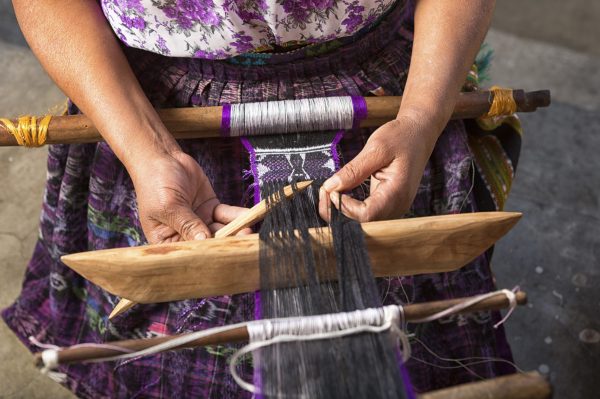 Las tejedoras mayas reclaman que sus textiles sean reconocidos como patrimonio cultural