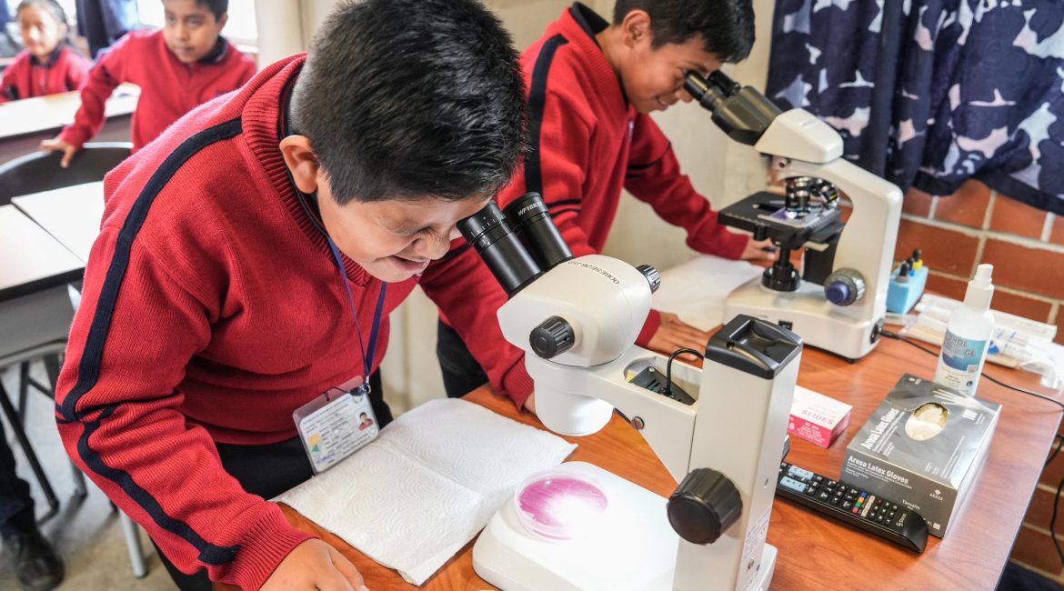 Guatemala llega a 149 Clubes de Ciencias