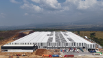 La nueva planta también tendrá un impacto relevante en el mercado laboral. Conforme aumente su capacidad operativa, la empresa estima generar hasta 1,800 empleos directos, contribuyendo al dinamismo económico de Villa Canales y municipios cercanos.