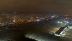 Técnicos de la DGAC realizando inspección y mantenimiento del sistema de iluminación en la pista de aterrizaje del Aeropuerto Internacional La Aurora.