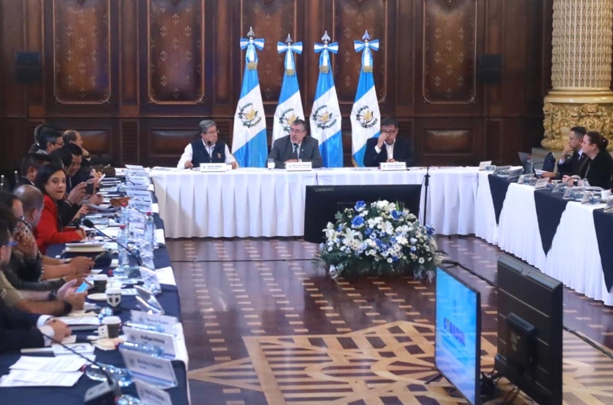 La asignación presupuestaria para los CODEDES en 2027 genera debates en el Congreso