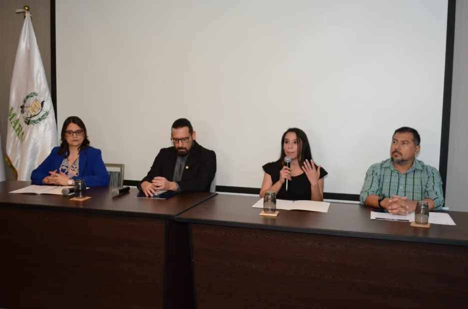 Campaña de la Semana Mundial de Concientización sobre la Resistencia a los Antimicrobianos en Guatemala, lema contra las superbacterias