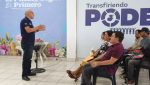 Ciudadanos de Jutiapa recibiendo atención y entregando expedientes laborales en el Kiosco de Empleo del Mintrab.